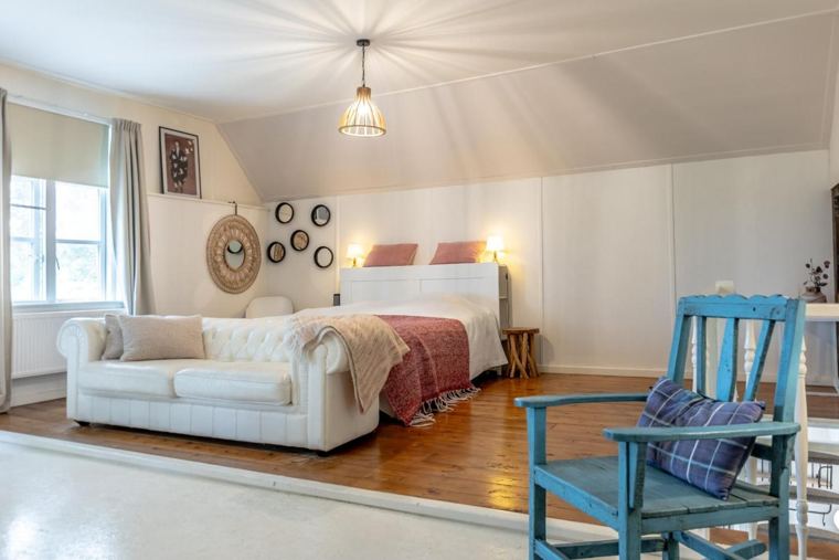 Slaapkamer met bank